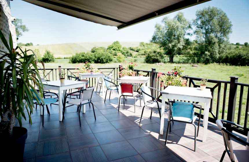 Le Prieuré has a second terrace with a gorgeous panoramic view over the surrounding countryside