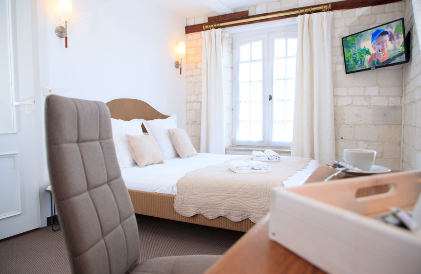 A standard room at the Jean de Bruges Hotel near Abbeville in France