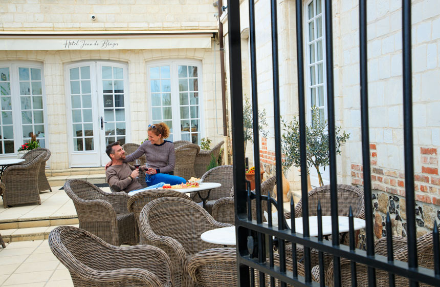 Whether it's for a convenient stopover or you're in the area for longer, the Jean de Bruges is the perfect place to relax